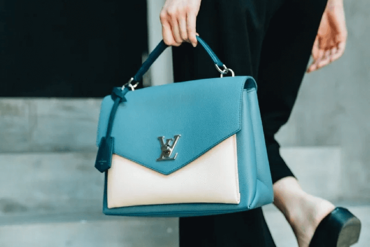 Discover The Most Popular Louis Vuitton Bags And Why They're So Coveted -  Onya MagazineOnya Magazine